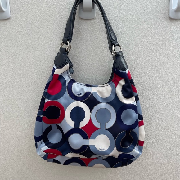 Coach - Picture 2 of 5